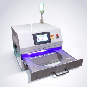 
     Sistemi di polimerizzazione UV per film wafer
    